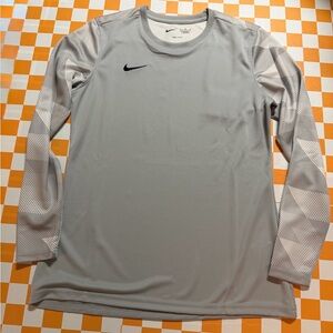 Nike Dri-Fit Grey Activewear Long Sleeve Shirt Women’s Med. NWT